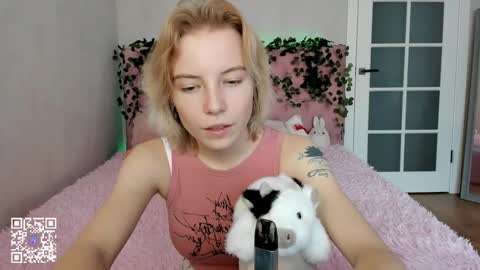 Snapshot of pink_lila18 chatting on November 25, 8:25 am pink_lila18 online show from November 25, 8:25 am