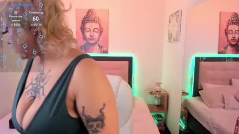 Snapshot of pink_maddy chatting on September 20, 3:51 am pink_maddy online show from September 20, 3:51 am