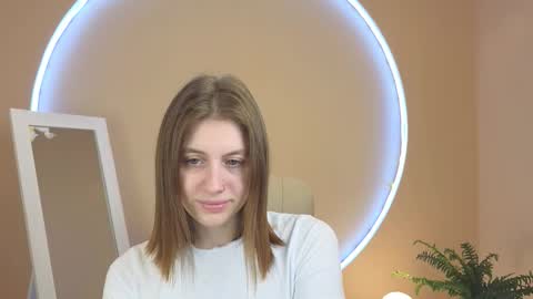 Snapshot of pink_muse chatting on November 14, 1:43 pm Muse online show from November 14, 1:43 pm