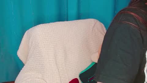 Pikachu pika online show from December 1, 8:42 pm