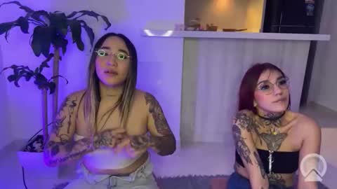 KELLY  online show from January 8, 10:23 pm