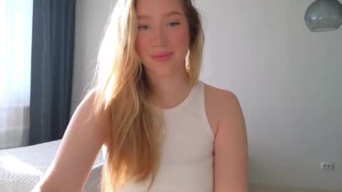 Snapshot of pink_rosee_ chatting on October 16, 3:18 am online show from October 16, 3:18 am