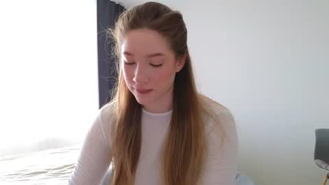 Snapshot of pink_rosee_ chatting on July 7, 2:47 am online show from July 7, 2:47 am