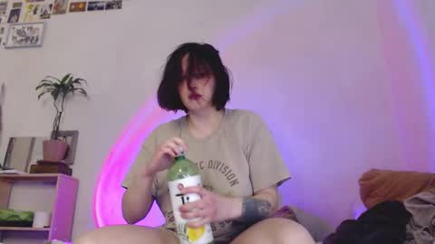 Snapshot of pink_soup chatting on February 1, 6:39 pm Sony online show from February 1, 6:39 pm