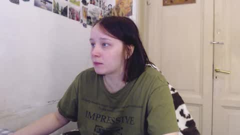 Snapshot of pink_soup chatting on March 19, 5:44 am Sony online show from March 19, 5:44 am