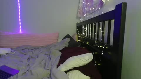 pink_tv online show from February 12, 3:45 am