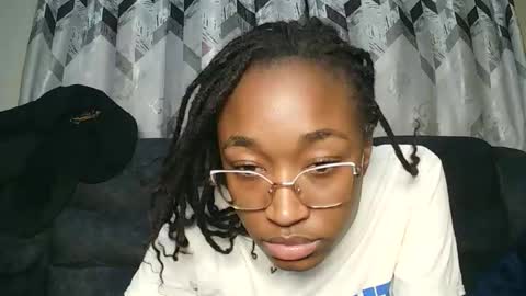 PinkyAura online show from February 27, 9:26 pm