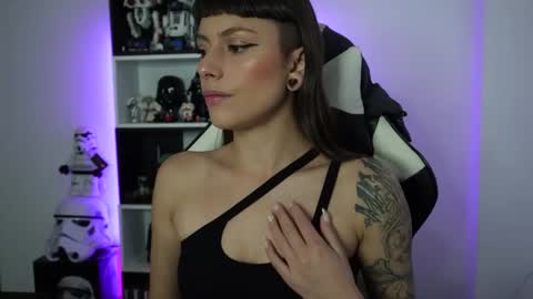 Emily online show from June 2, 6:54 pm