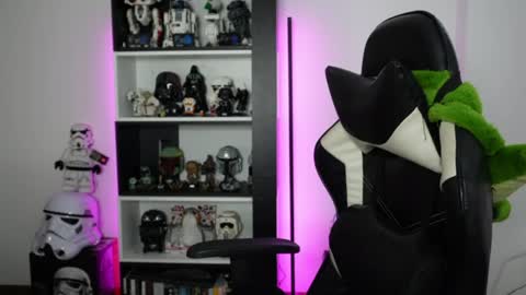 Emily online show from July 23, 5:22 pm
