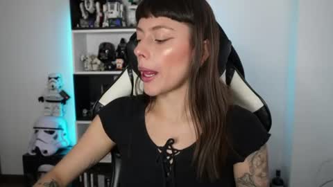 Emily online show from July 29, 4:16 pm