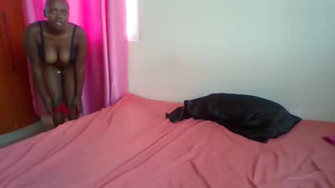 Snapshot of pinkdomina01 chatting on June 3, 8:28 am pinkdomina01 online show from June 3, 8:28 am