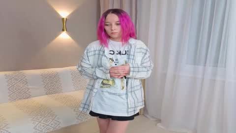 Lily online show from February 1, 5:11 pm