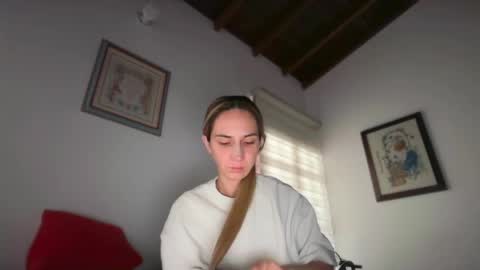 Snapshot of pinkilola chatting on April 20, 11:35 am Pinkilola online show from April 20, 11:35 am