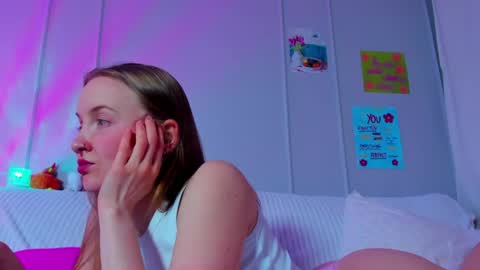 Snapshot of pinkk_lemonade chatting on March 19, 8:51 am Mila online show from March 19, 8:51 am