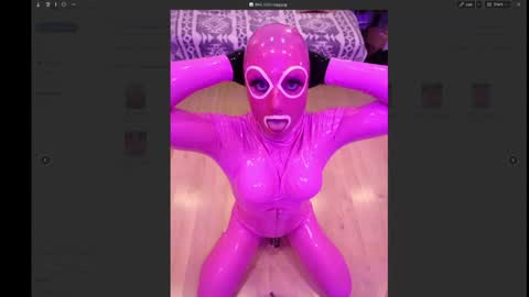pinklatexgurl online show from April 3, 7:23 pm