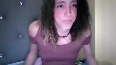 Leslie online show from February 6, 8:18 am