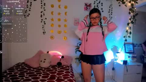 Sarah .. online show from January 11, 10:59 pm