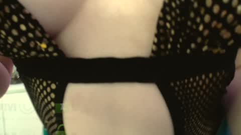 Perlita online show from December 3, 7:44 pm