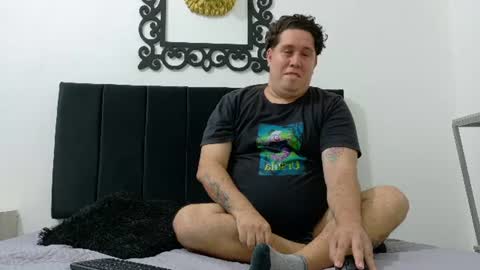 pinkqueen23 online show from June 13, 3:15 am