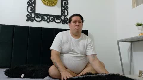 pinkqueen23 online show from June 16, 1:08 am