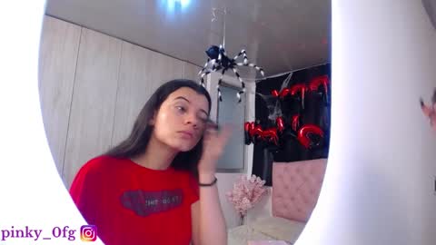 pinky_f00x online show from October 29, 8:54 pm