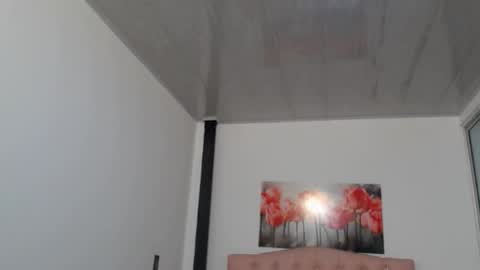 pinky_f00x online show from November 1, 8:00 pm