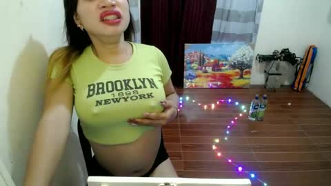 Tina online show from June 25, 3:27 pm