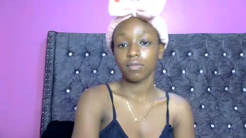 Snapshot of pinky_vy chatting on February 1, 1:34 am pinky online show from February 1, 1:34 am