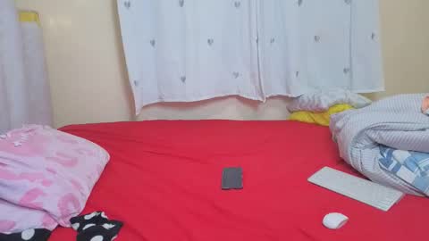 Snapshot of pinky_winky2 chatting on October 3, 3:47 am pinky_winky2 online show from October 3, 3:47 am