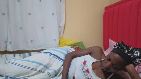 Snapshot of pinky_winky2 chatting on October 17, 2:04 am pinky_winky2 online show from October 17, 2:04 am