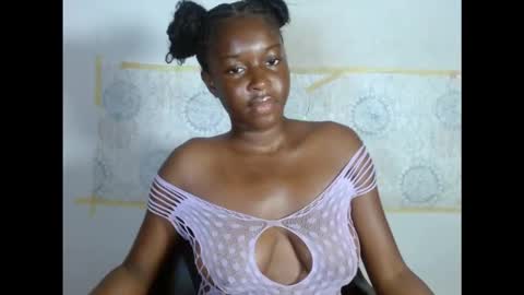 pinkykiki_247 online show from November 2, 10:28 am