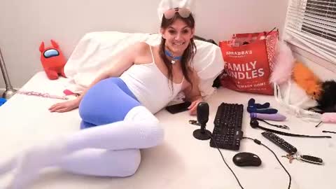 pinkylovefox online show from July 16, 4:40 am