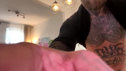 pino151177 online show from April 5, 5:21 pm