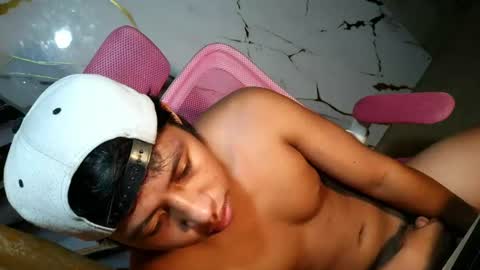pinoy_fuckboyxxx online show from June 14, 2:24 am