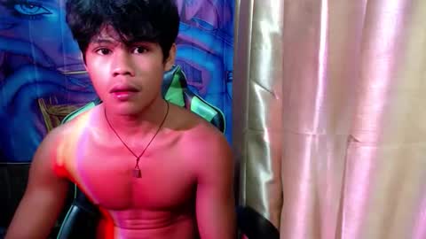 Snapshot of pinoy_shyboy69 chatting on March 23, 11:20 pm pinoy_shyboy69 online show from March 23, 11:20 pm