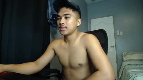 Snapshot of pinoyadriannexxx chatting on April 25, 3:20 am Adrianne online show from April 25, 3:20 am