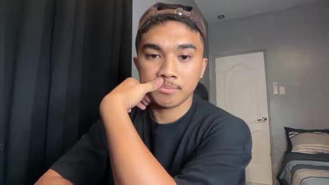 Snapshot of pinoyadriannexxx chatting on May 4, 10:00 am Adrianne online show from May 4, 10:00 am