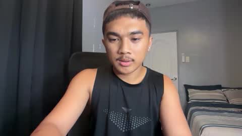 Snapshot of pinoyadriannexxx chatting on May 5, 10:01 am Adrianne online show from May 5, 10:01 am