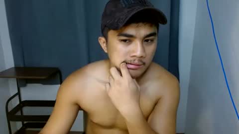 Snapshot of pinoyadriannexxx chatting on July 22, 9:34 am Adrianne online show from July 22, 9:34 am