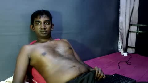 rayvienn online show from May 6, 2:44 pm