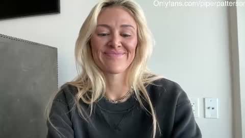Snapshot of piper_patterson chatting on June 19, 9:29 pm PipinPiper online show from June 19, 9:29 pm