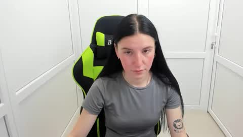Snapshot of piper_smilee chatting on June 3, 12:08 pm Piper online show from June 3, 12:08 pm
