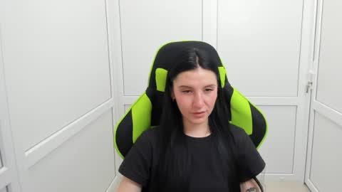 Snapshot of piper_smilee chatting on June 12, 3:55 pm Piper online show from June 12, 3:55 pm