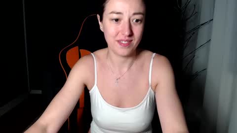 piscesgirl06 online show from December 30, 5:37 am