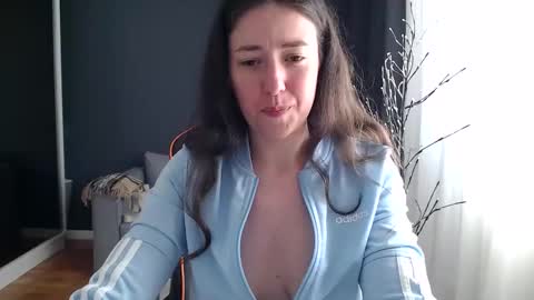 Snapshot of piscesgirl06 chatting on April 11, 7:45 am piscesgirl06 online show from April 11, 7:45 am