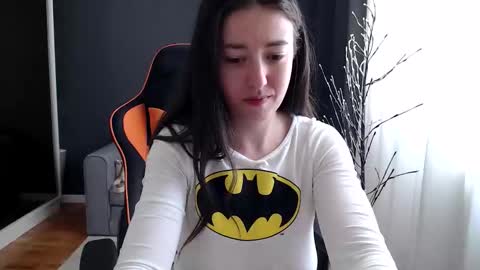 Snapshot of piscesgirl06 chatting on April 16, 5:19 am piscesgirl06 online show from April 16, 5:19 am
