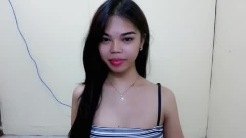 Snapshot of pitchy_pitch chatting on April 8, 11:59 pm The Girl Named Eyve online show from April 8, 11:59 pm