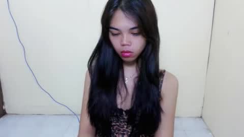 Snapshot of pitchy_pitch chatting on April 10, 6:23 pm The Girl Named Eyve online show from April 10, 6:23 pm