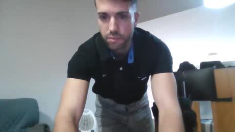 Snapshot of pitruki00 chatting on January 8, 9:44 am pitruki00 online show from January 8, 9:44 am