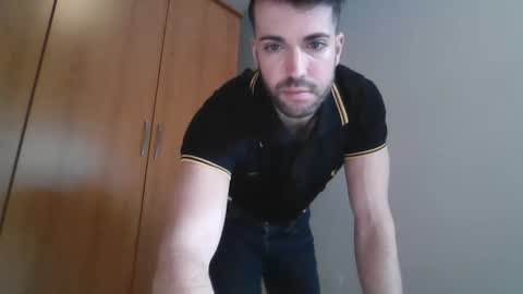 Snapshot of pitruki00 chatting on January 12, 10:20 am pitruki00 online show from January 12, 10:20 am